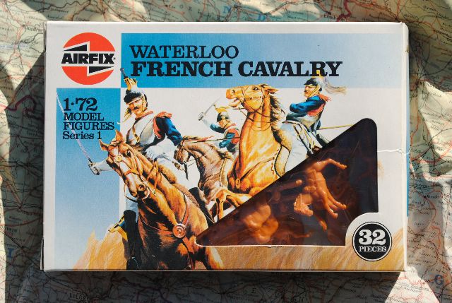 1/72 AIRFIX 01736 LOT DE 20 FIGURINES WATERLOO FRENCH CUIRASSIERS 1/72 AIRFIX 01736 LOT DE 20 FIGURINES WATERLOO FRENCH CUIRASSIERS